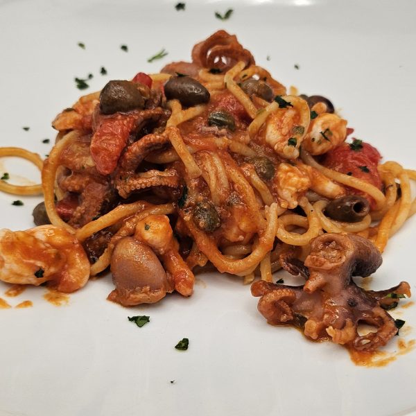 Spaghetti di pasta fresca trafilata al bronzo