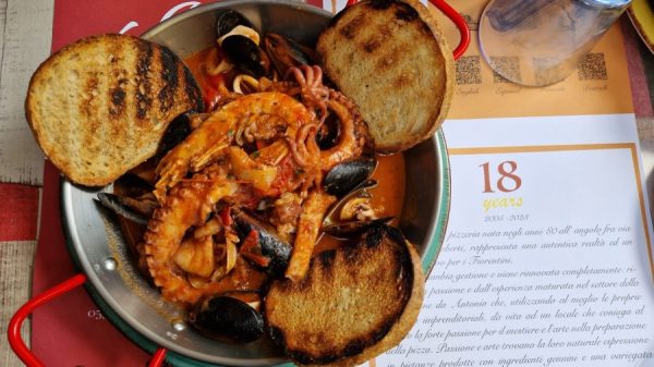 Misto di mare in guazzetto